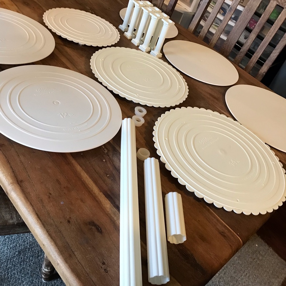 Wilton cake tiers